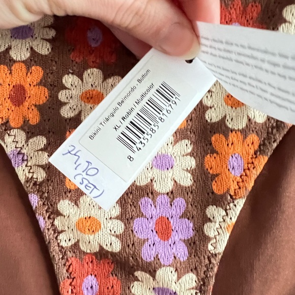 Robin Triangles String Bikini in cute 70s flower print— size L top, XL bottom - Picture 5 of 7